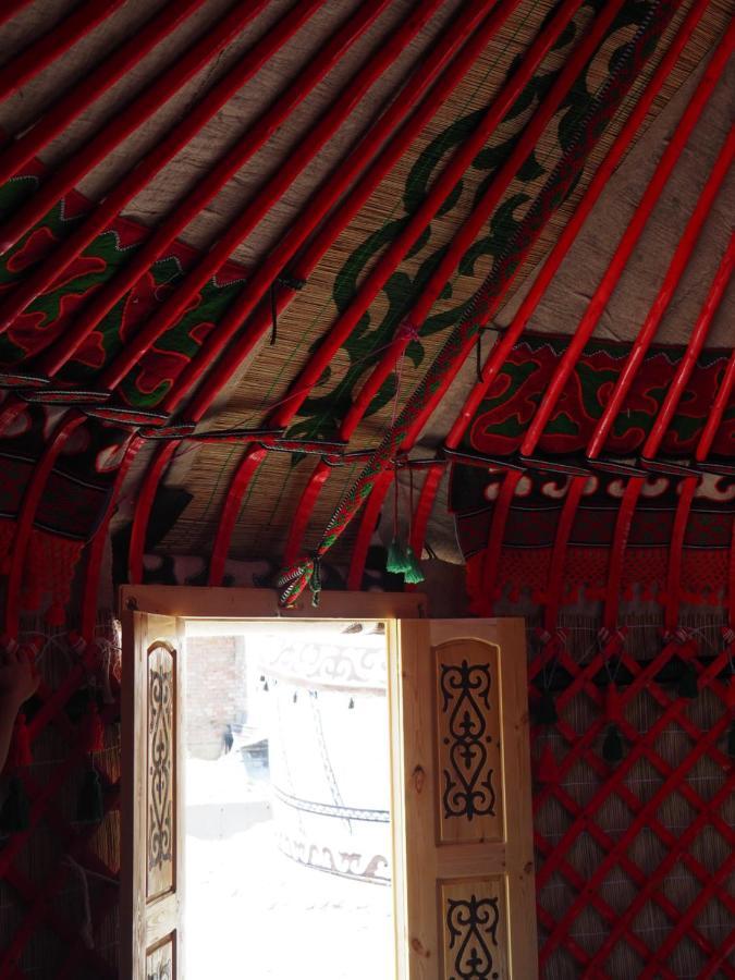 Silkroad Guesthouse Bishkek Exterior foto